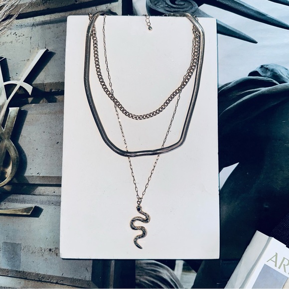 NECKLACE Snake Pendant with Chains - Picture 2 of 3